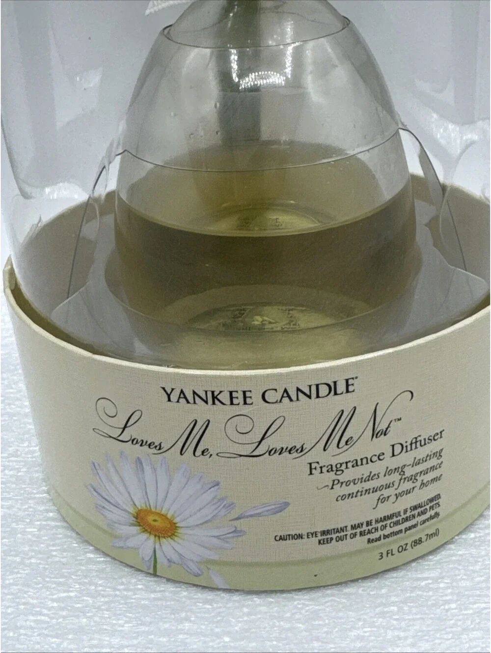 RARE Yankee Candle Loves Me, Loves Me Not Fragrance Diffuser Glass Vase Daisy